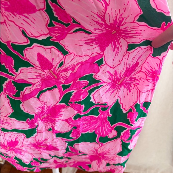 Lilly Pulitzer silk Elsa Pink and Green Floral Blouse - Picture 7 of 10